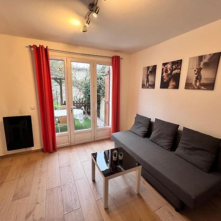 F2 Avec Terrasse Apartamento Saint-Denis-en-Margeride Exterior foto
