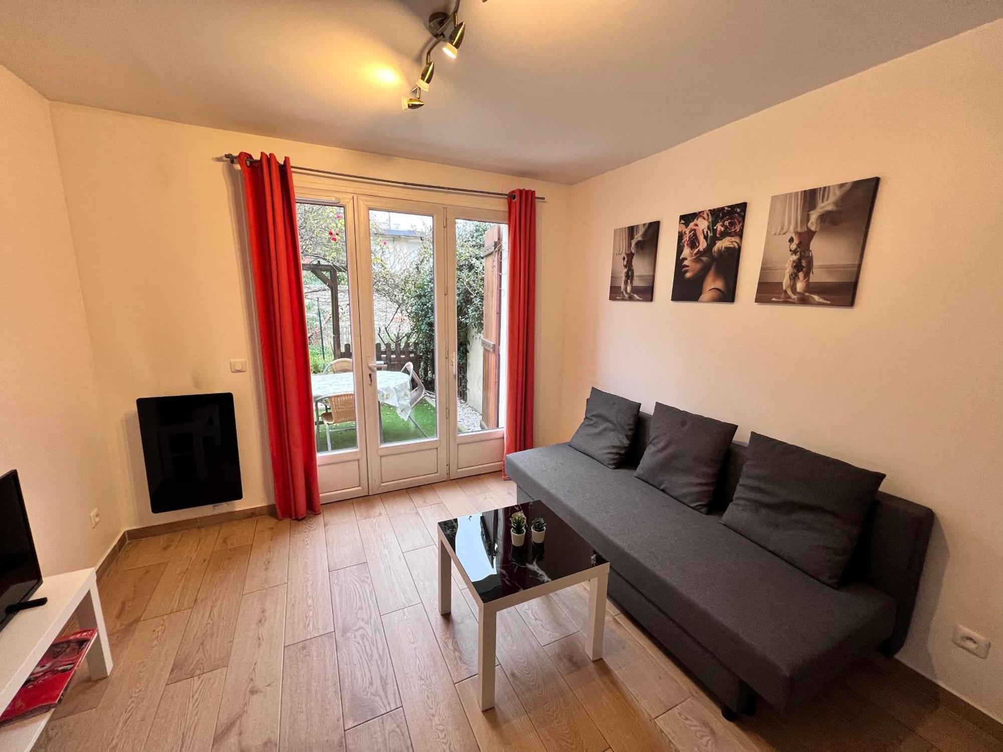 F2 Avec Terrasse Apartamento Saint-Denis-en-Margeride Exterior foto
